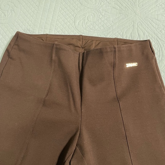 Women’s brown Rafaella pants size 6. Great condition. Always hung to dry. - Picture 2 of 4